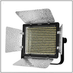 LED освітлювач Yongnuo YN-320 (3200-5500K)