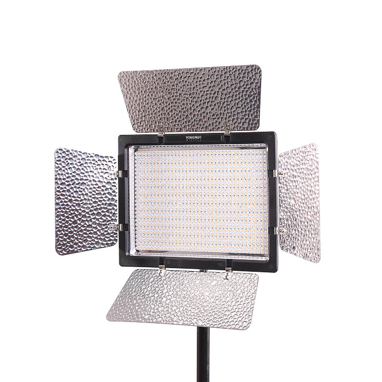 LED осветитель Yongnuo YN-900